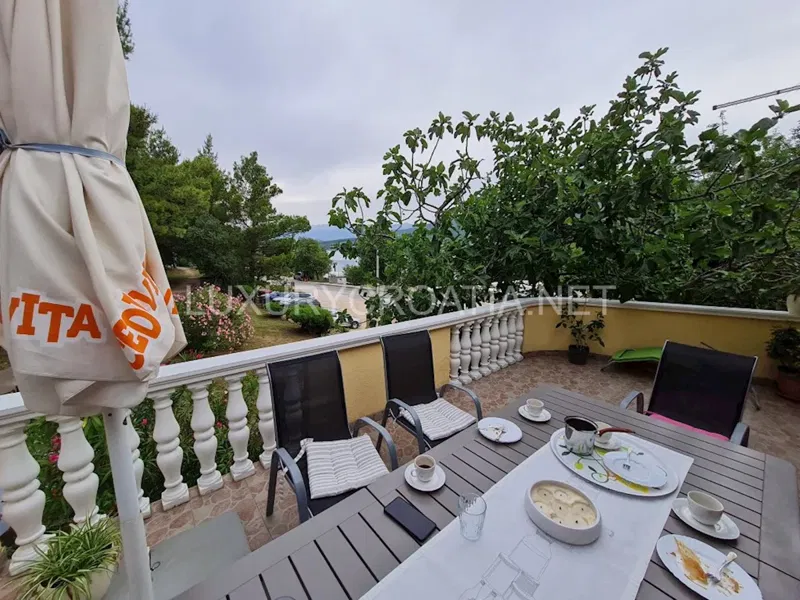 Casa in prima fila sul mare nella baia di Karin – 3