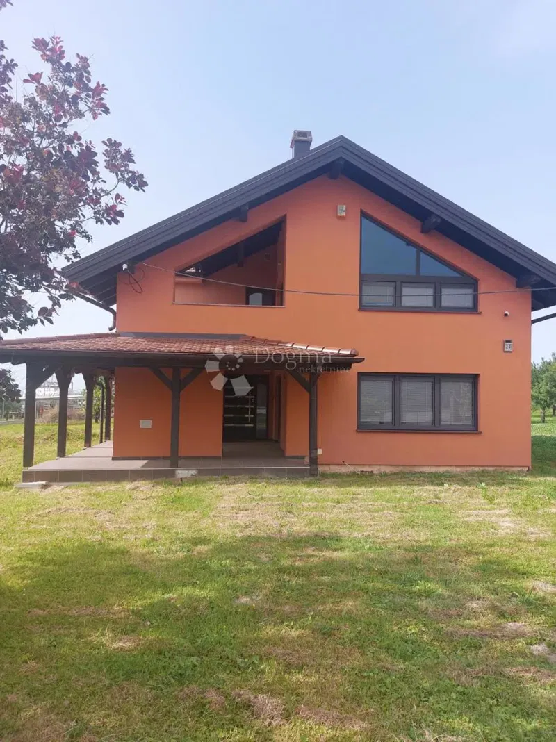 Ház Kloštar Ivanić, 350m2 – 2