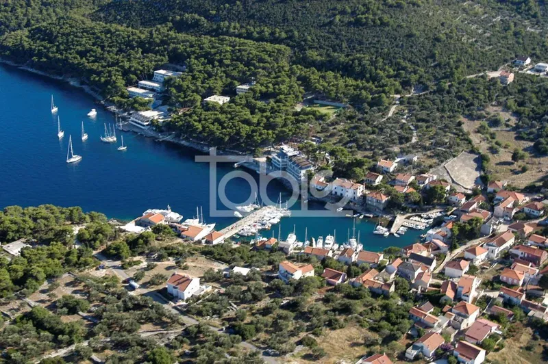 BOŽAVA / Dugi otok - 150m od mora