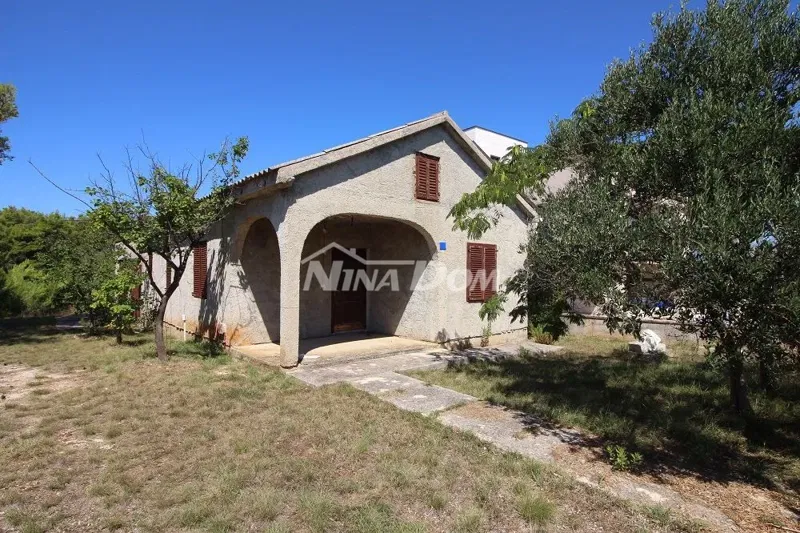 Single-storey house near the sea with a large garden. – 3