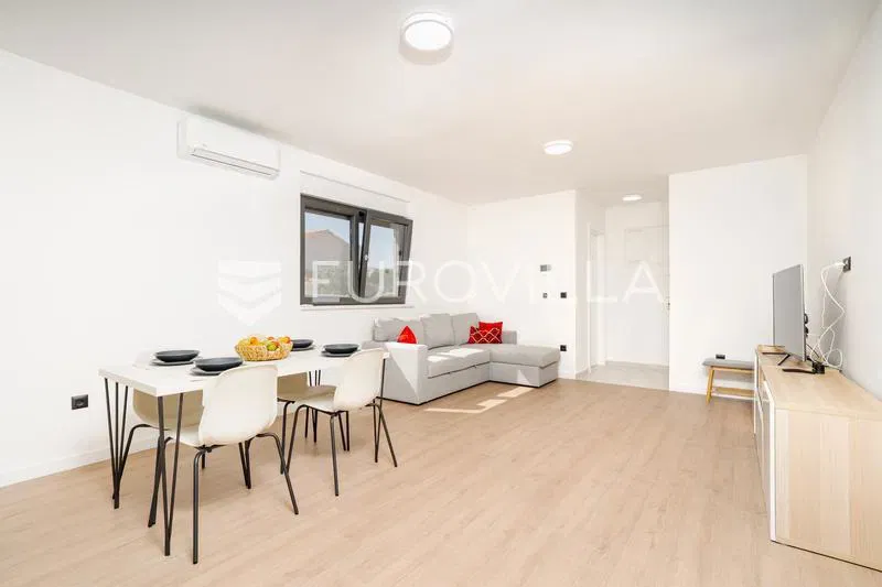 Zadar, Privlaka, two-bedroom apartment with garden, 83.47 m² – 2