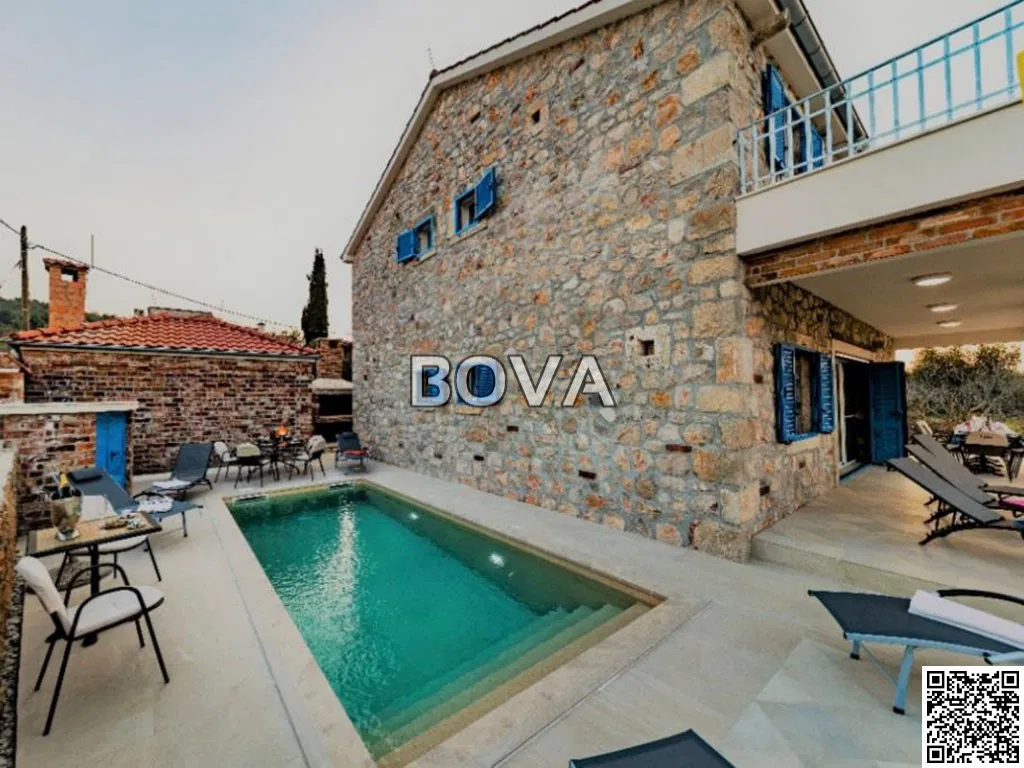 Villa 241 m2 – Ždrelac *30m od mora* (ID-2547/E)