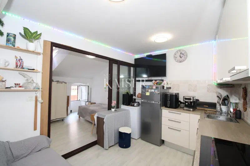 Istria, Rovinj - 72m2 apartment in a great location with a sea view – 2