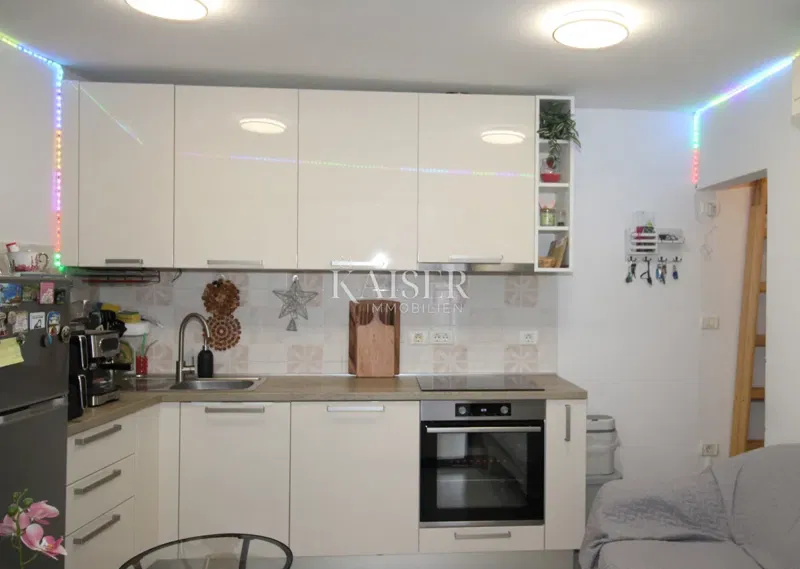Istria, Rovinj - 72m2 apartment in a great location with a sea view – 3