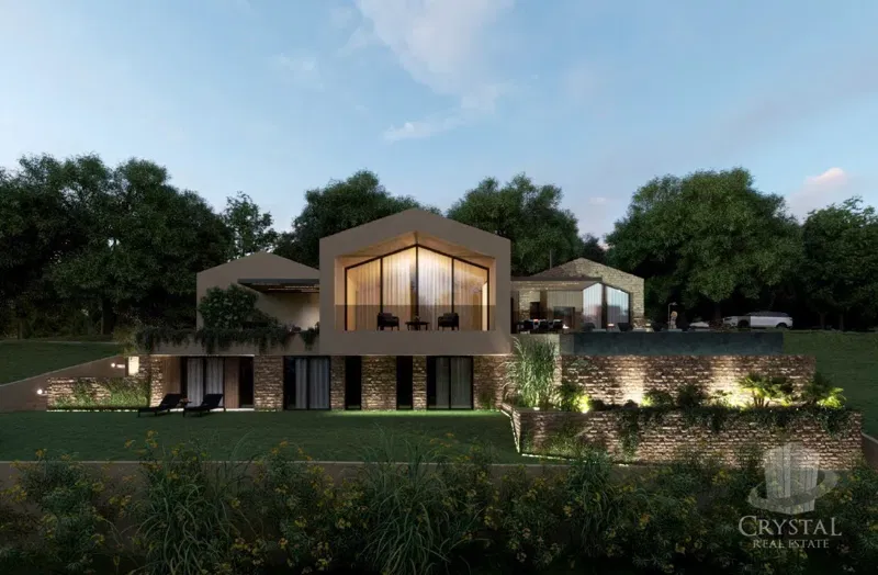 Moderna villa s bazenom i pravomoćnom građevinskom dozvolom