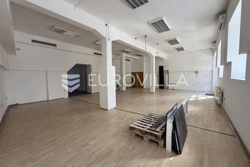 Immobile commerciale Osijek – 2