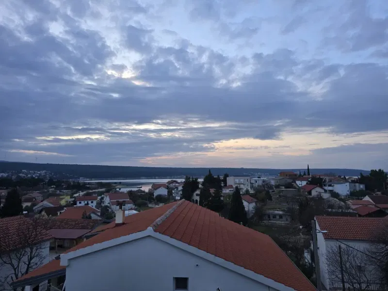 Karin Gornji -Obrovac  etažno vlasništvo, DVIJE ETAŽNE JEDINICE sa pogledom na Karinsko  more