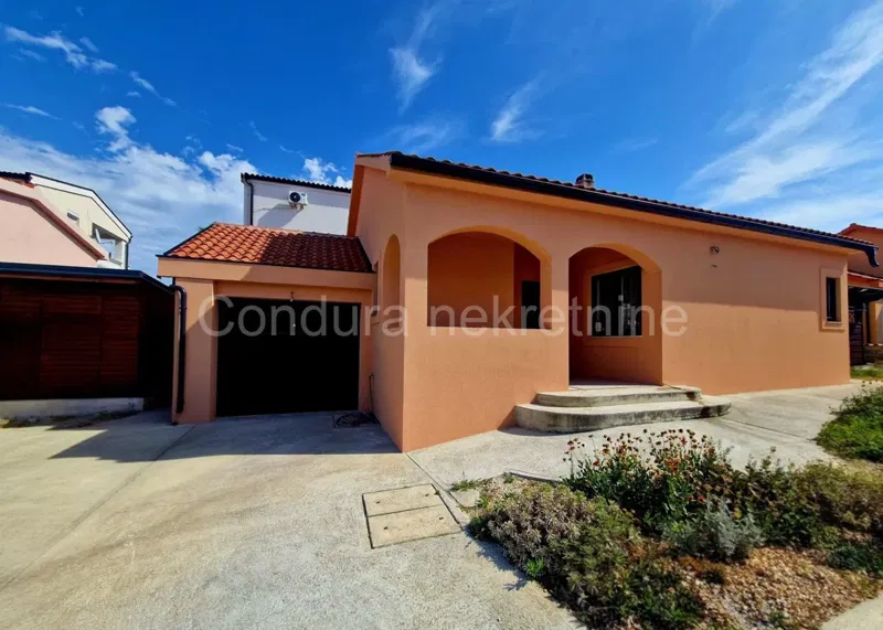 Vir - house with garage 120 m from the sea – 2
