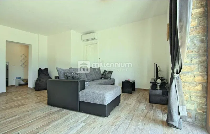 House Buje, 260m2 – 3