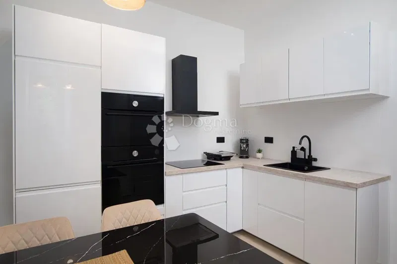 Appartamento completamente ristrutturato con vista sull'Arena! – 3