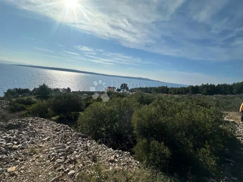 Építési telek Pitve, Jelsa, 2.100m2