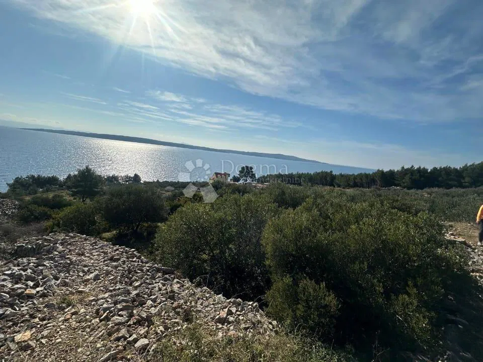 Építési telek Pitve, Jelsa, 2.100m2