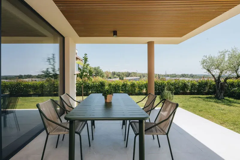 Splendido appartamento con ampio giardino e vista mare – 3