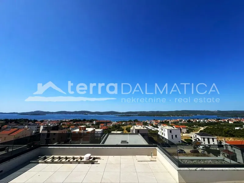 Penthouse u Vodicama – novogradnja, panoramski pogled