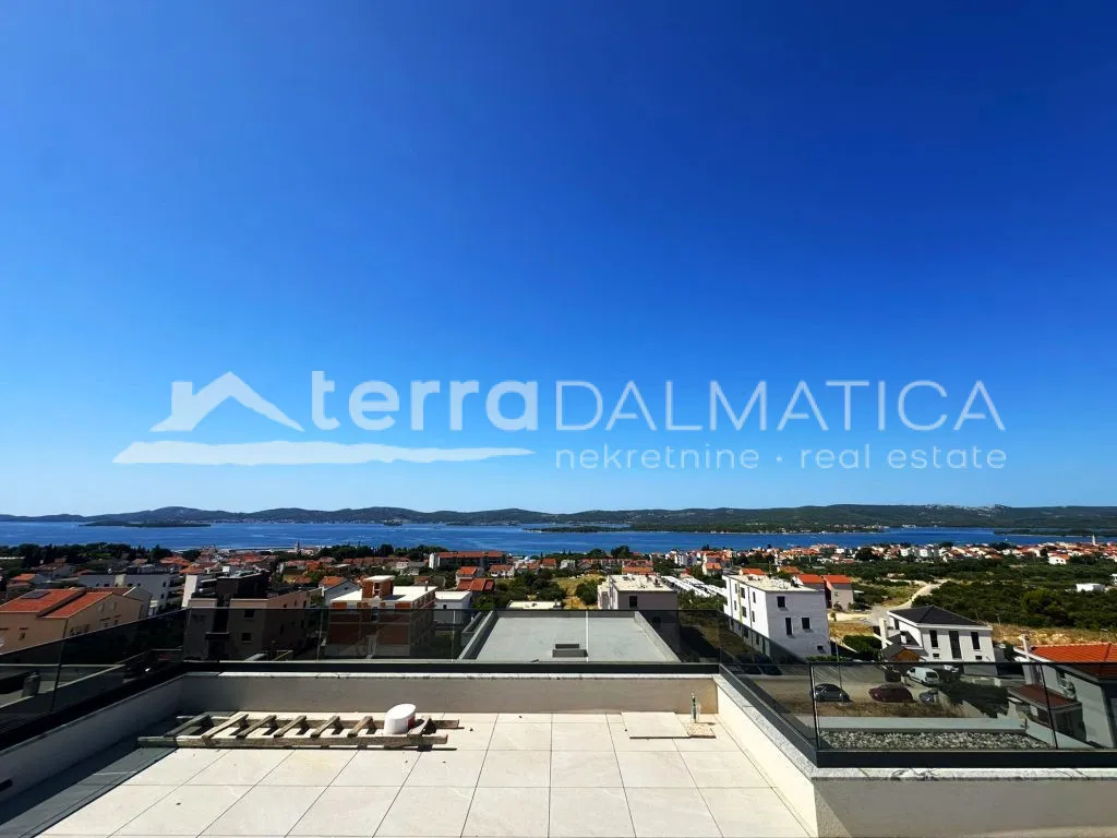 Penthouse u Vodicama – novogradnja, panoramski pogled