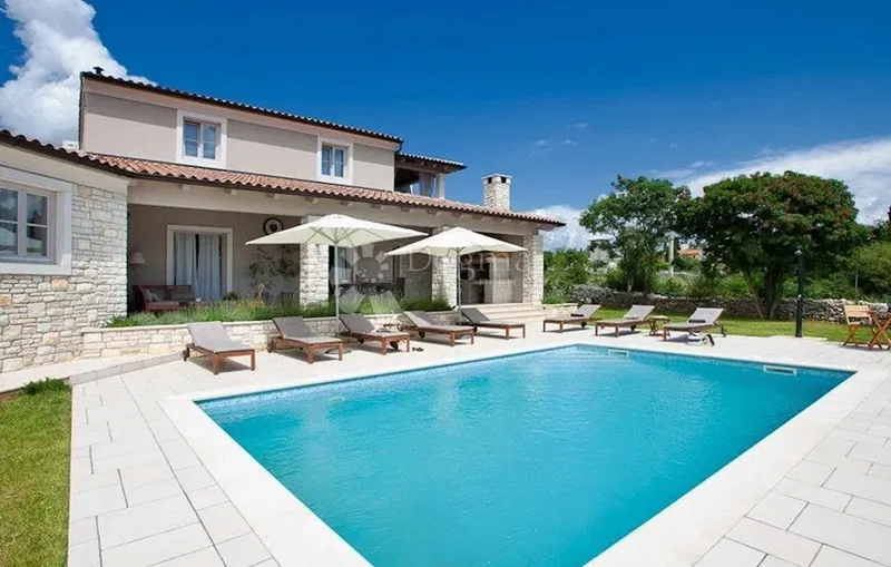 Casa Divšići, Marčana, 220m2 – 2
