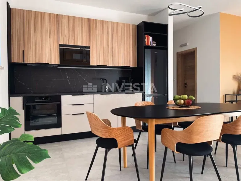 Medulin, Modern villa with a garage and a swimming pool, only 200 m from the sea – 3