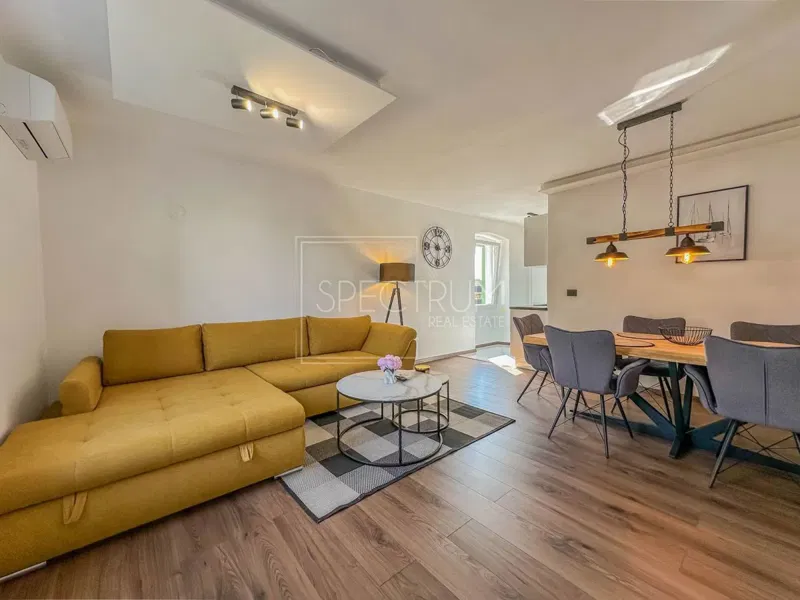 Zona Cittanova, appartamento al piano terra con giardino – 2