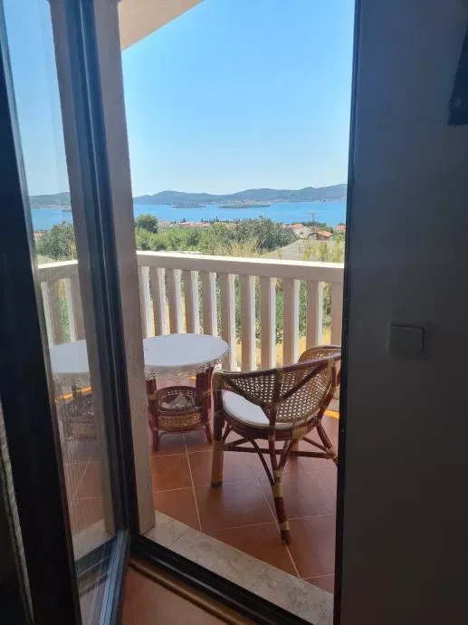 Sveti Filip und Jakov, renoviertes Steinhaus (148,26 m²) mit Meerblick