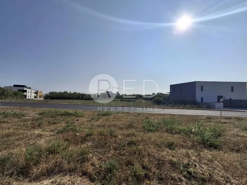 Prodaje se građevinsko zemljište uz more, Privlaka (Zadar) – 3
