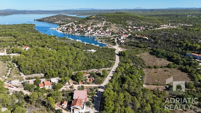 Bilice, building land near Vrulje bay – 2