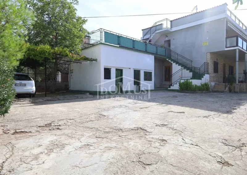Brodarica, great location, 100 m from the beach – 3