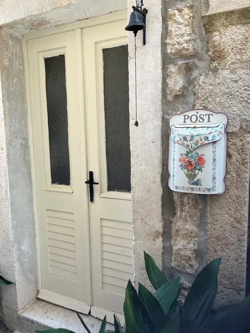 Dom Sutivan – 2