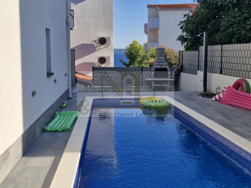 Apartment S3 on the first floor, 100 m from the sea, Okrug Gornji – 2