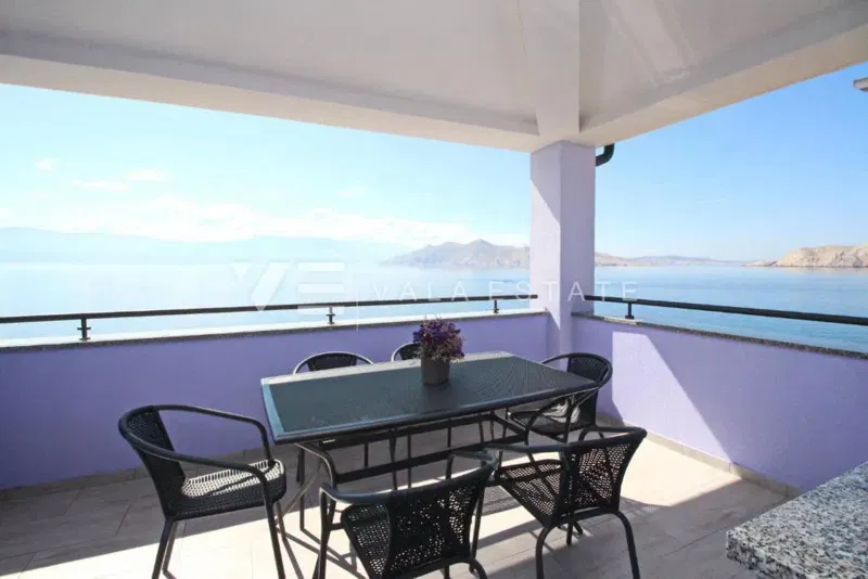 CASA MODERNA INDIPENDENTE IN PRIMA FILA SUL MARE – 2