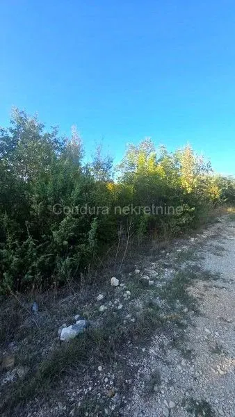 Telek Poličnik – 2