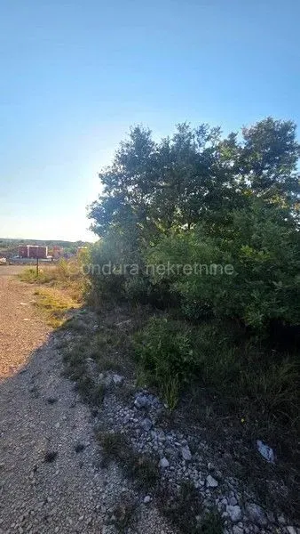 Telek Poličnik – 3