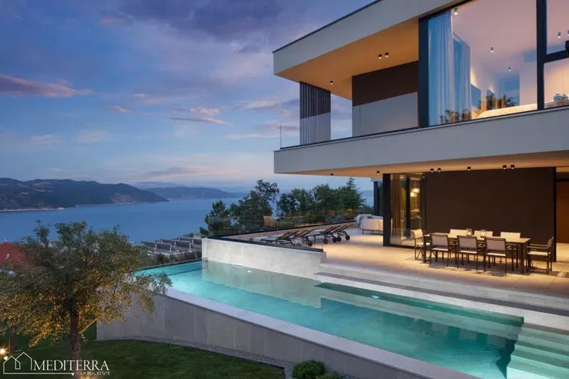 Villa sa predivnim pogledom na more i otok Cres, Plomin, Istra