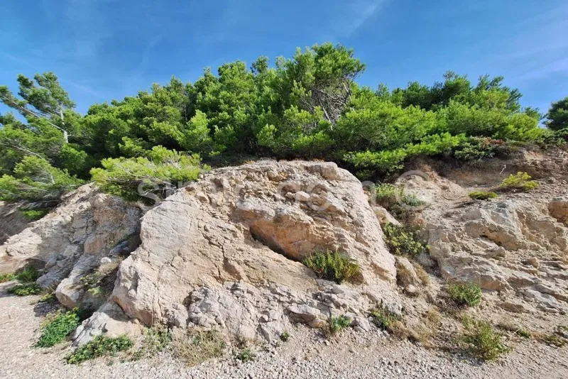 Land first row to the sea, near Omis – 3