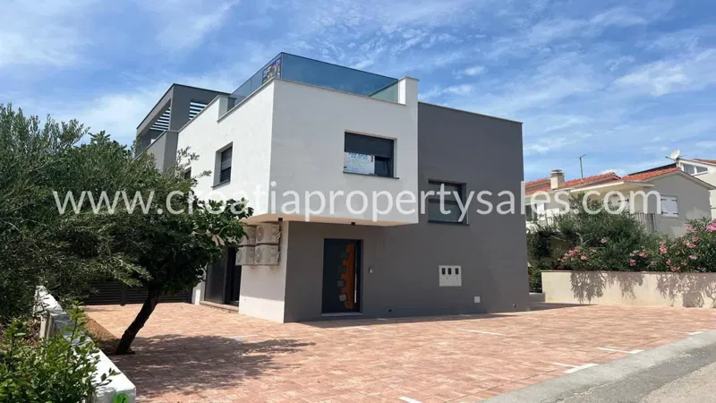 Sibenik, houses for sale, 399.000 € - 515.000 € – 3