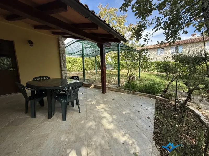 Casa indipendente con ampio cortile a Grisignana – 3