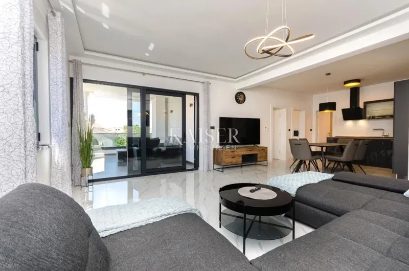 SRIMA, VODICE – LUXURY TWO-BEDROOM APARTMENT, 50M FROM THE BEACH – 3