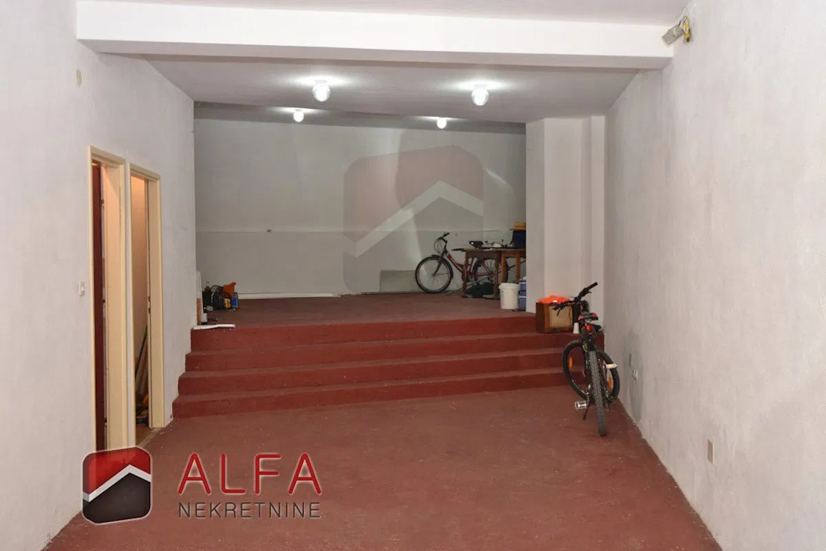 Vodice – poslovni prostor na atraktivnoj lokaciji u centru grada