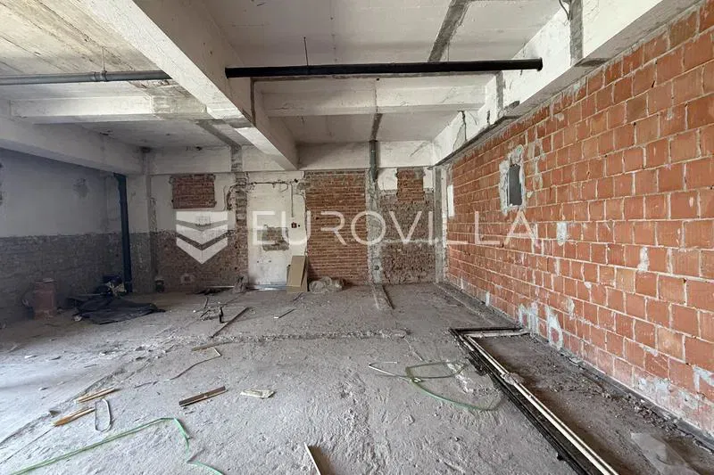 Osijek, Čepin, unfinished business premises, area 81 m² – 2