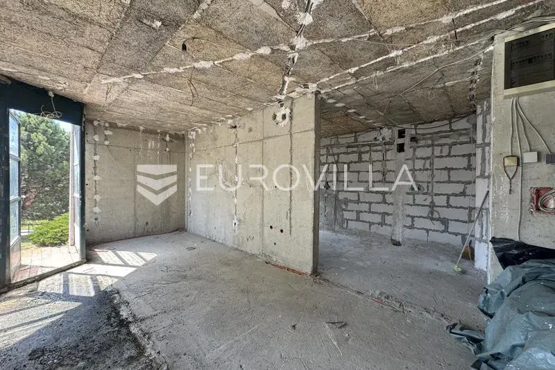 Zagreb, Sveti Duh, two-storey street commercial space 96 m² – 2