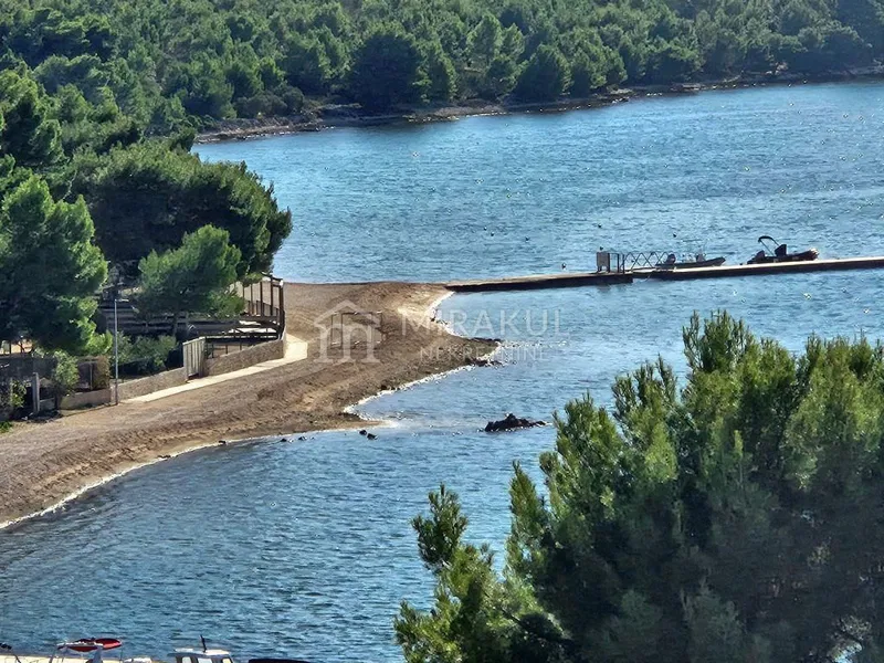 Nekretnine Žaborić, Vila sa bazenom i pogledom na more – 3