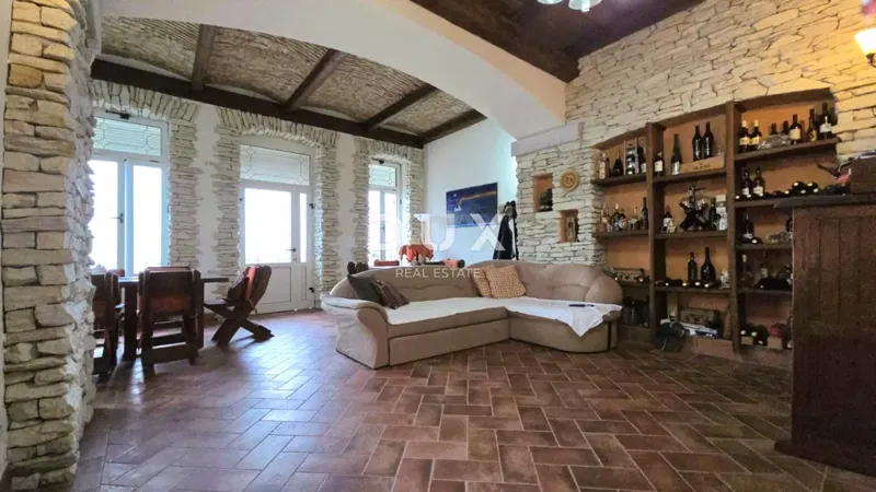 OPATIJA, VOLOSKO - villa with a beautiful view, 1st row to the sea, 240m2 – 2