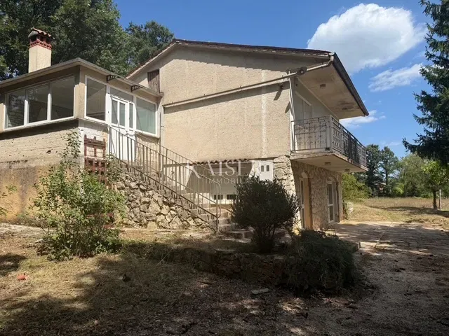 Žminj - casa familiare su un terreno di 6.454 m2 – 2