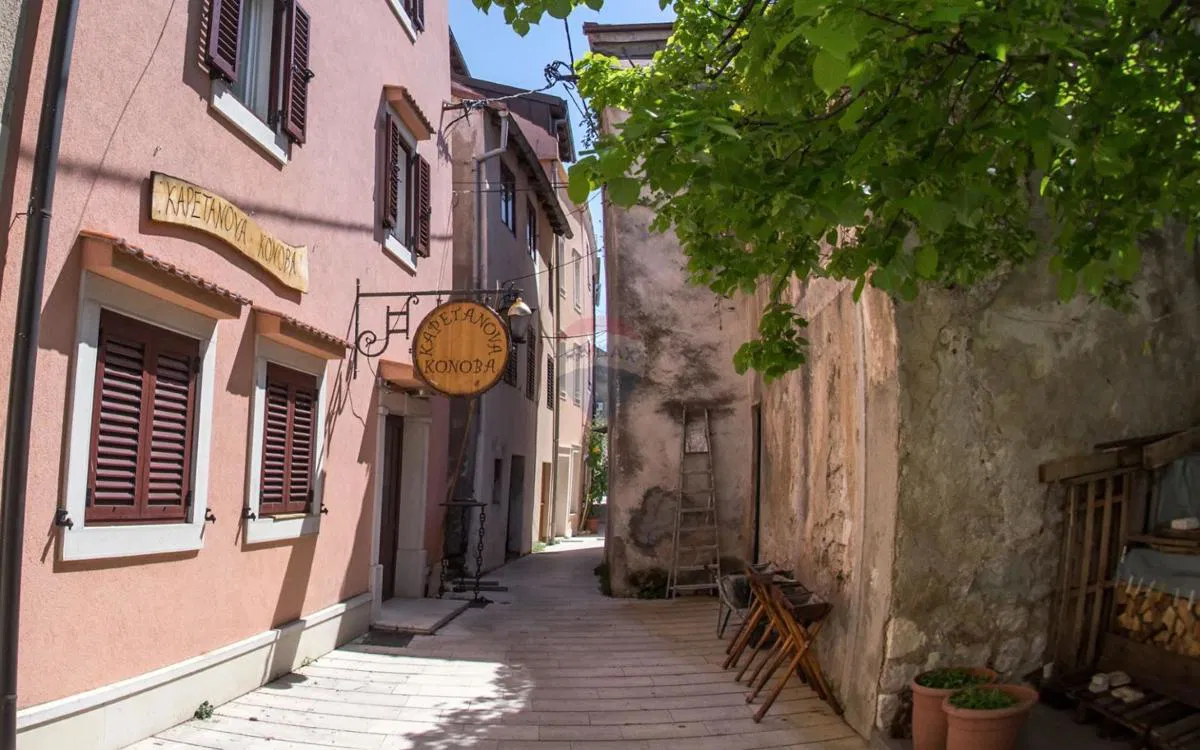 Karlobag – kamena kuća s dušom Mediterana,minutu do mora