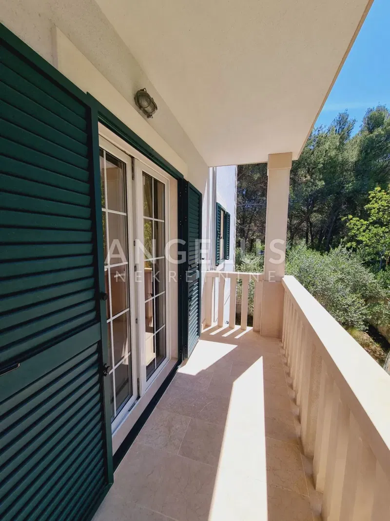 Croatia, Brač, Supetar - renovated house near the sea – 3