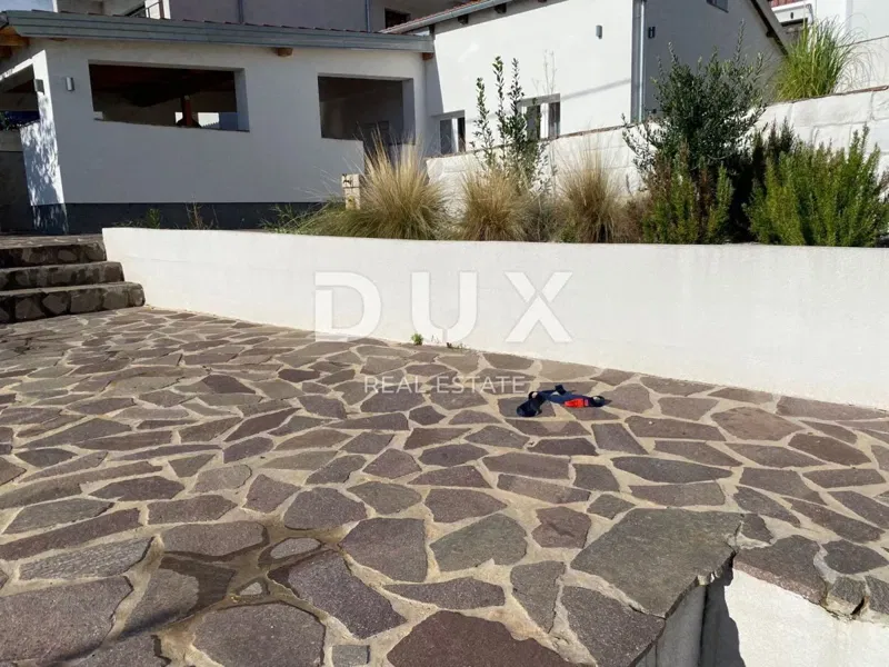 RIJEKA, KRIMEA - 2 case indipendenti con vista mare + 2 annessi + giardino! OPPORTUNITÀ! – 2