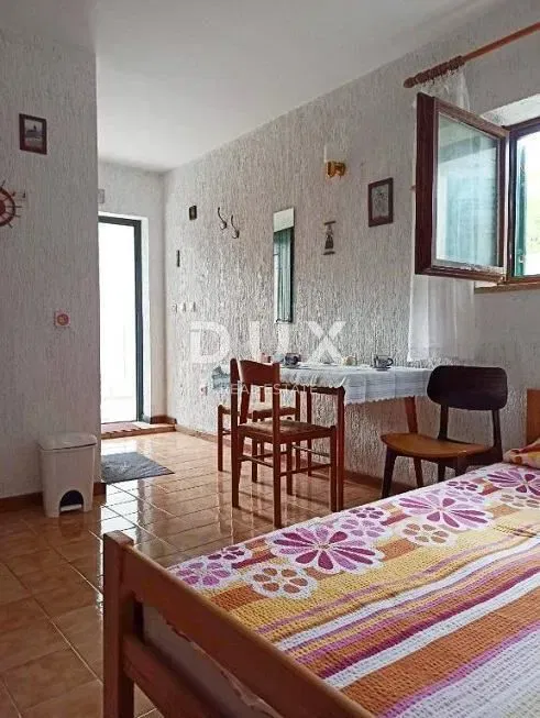 PAG ISLAND, NOVALJA - Detached house in the center of Novalja – 2