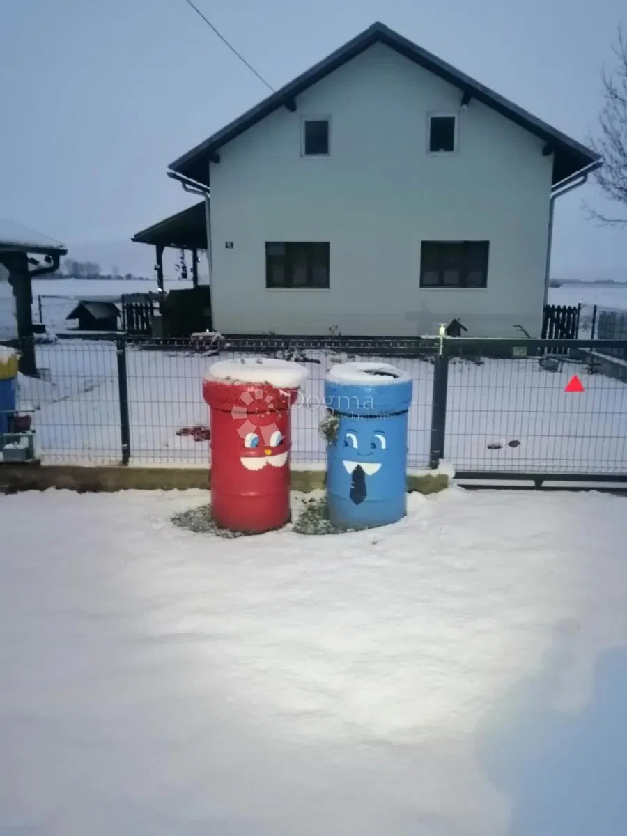 Dom Jošan, Udbina, 65m2