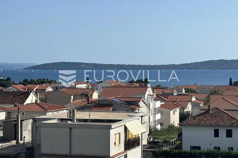 Kaštel Lukšić, four-bedroom penthouse with a net usable area of 112.08 m² with a roof terrace – 2