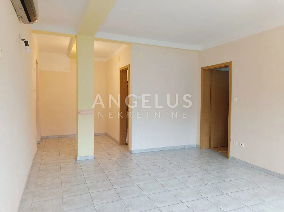 Šolta, Maslinica - jednosoban stan u centru Maslinice, 43 m2 PRODAJA
