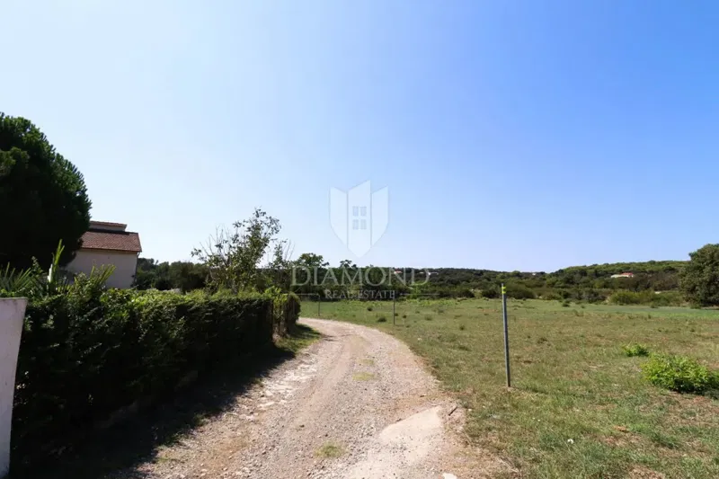 Terreno edificabile ad uso misto – Pola! – 3